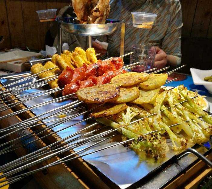 乌兰音乐烧烤吧